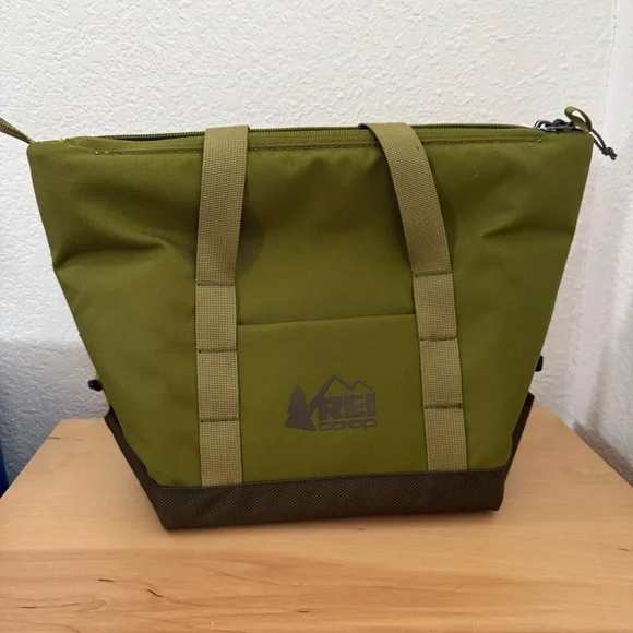 New REI Cooler Tote - Picture 2 of 6